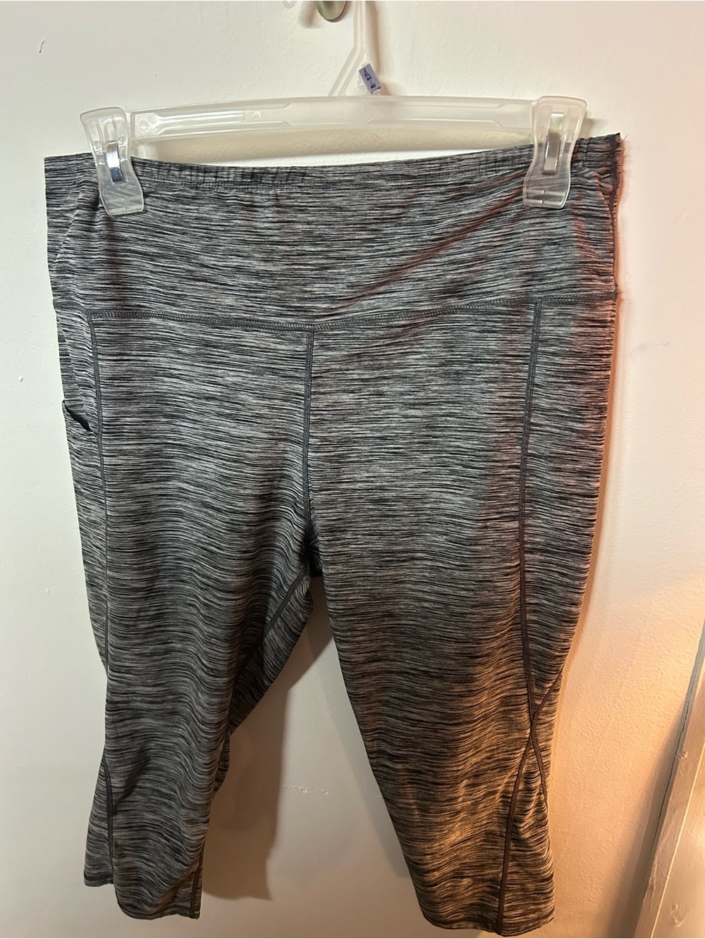 ⭐️5/$20 Gray Marled Athletic Capri Leggings
